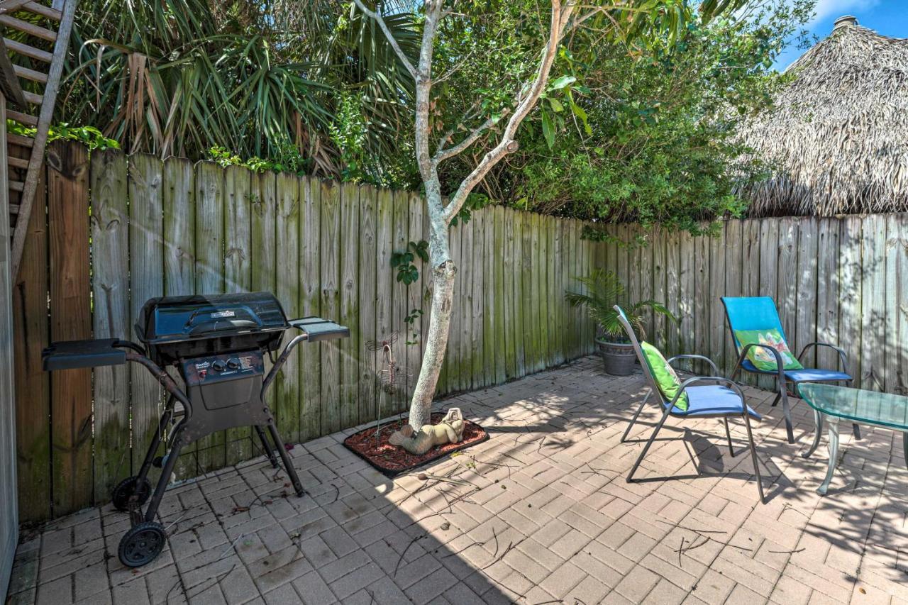 Cape Canaveral Escape With Grill Walk To Beach! Exteriör bild